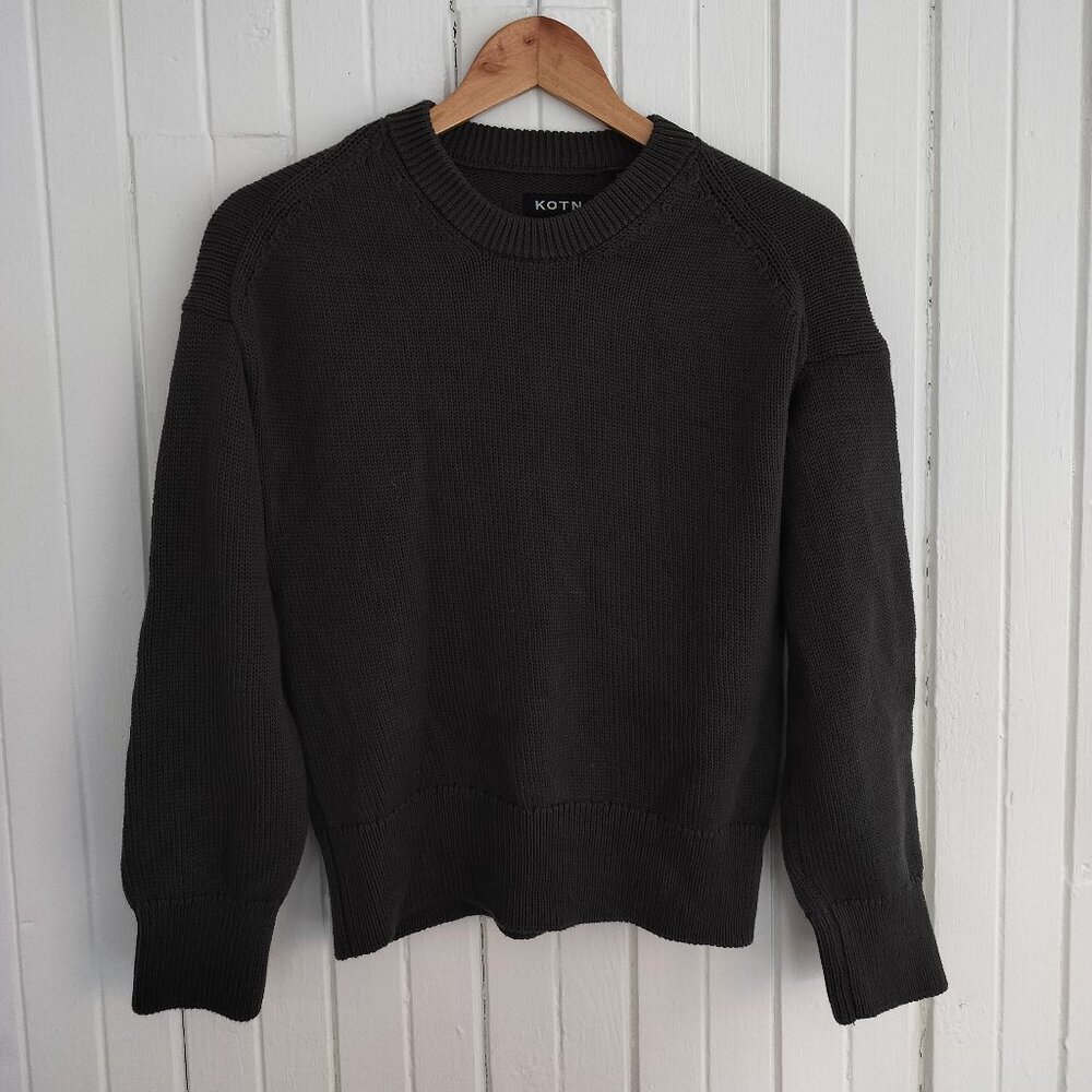 Kotn Organic Cotton Knitted Crewneck Sweater – Slate Black – XS